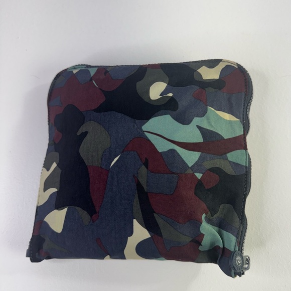 Kipling  camo printed  Packable duffle Bag - Picture 2 of 8